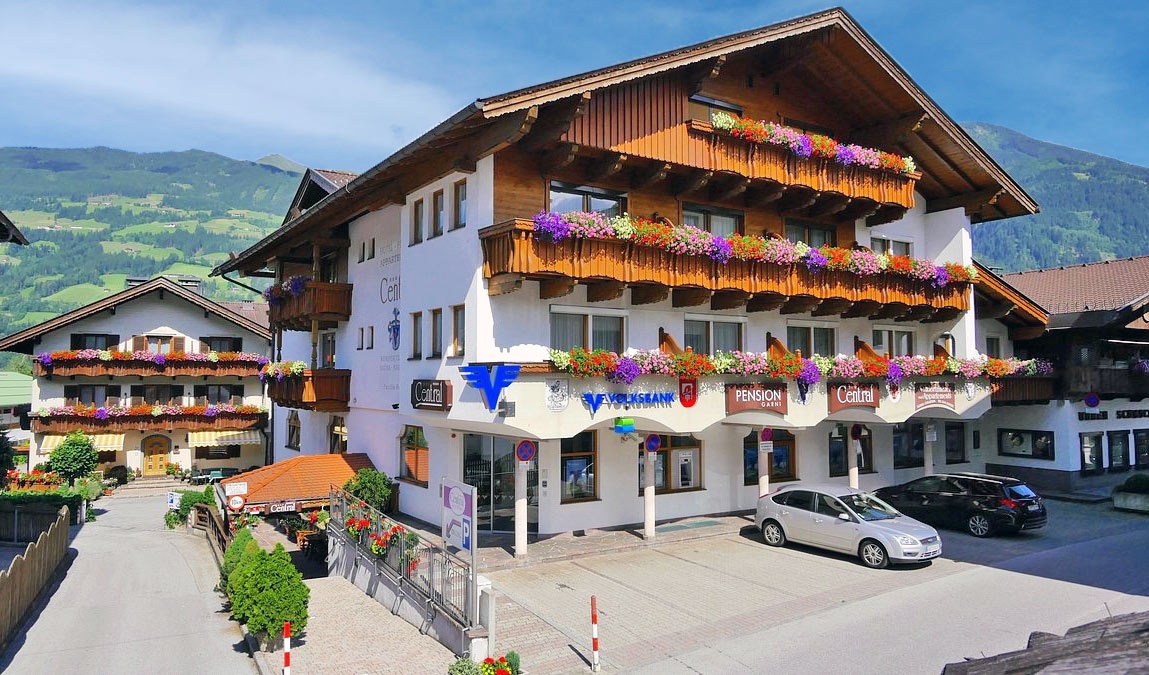  Radsport Hotel und Apart Central in Fügen im Zillertal 